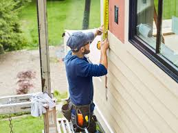 Best Insulated Siding Installation  in Hutchinson, KS